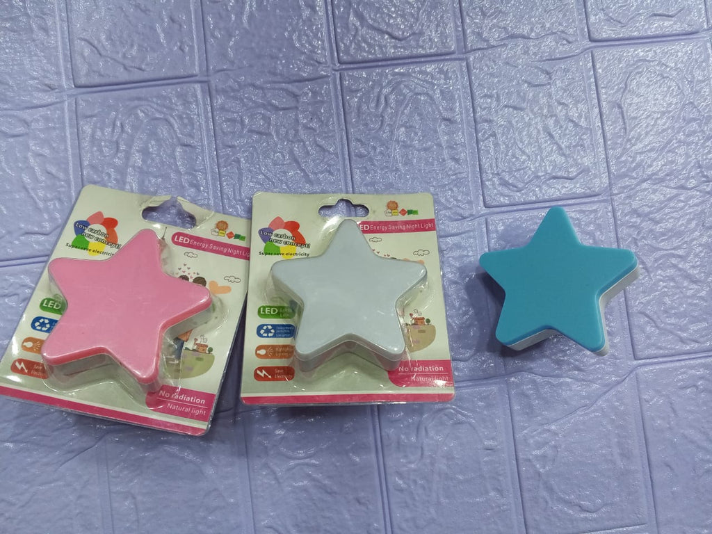 1 PC LED Night Light Sensor Control Night Lamp Energy Saving LED Sensor Lamp Star Shape Nightlight for Children Kids Bedroom Plug ( Random Color)