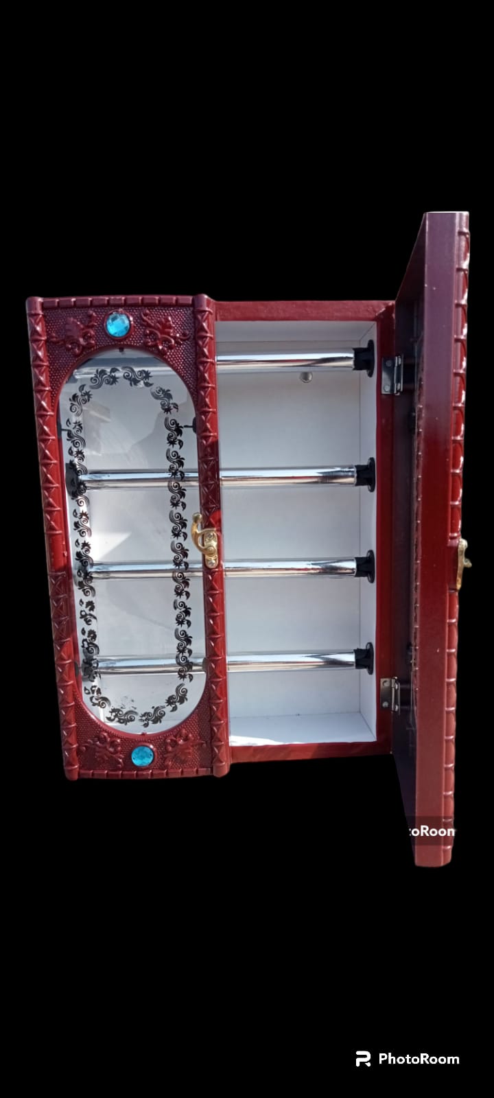 bangls stand .chori stand ..colour golden .mehroon