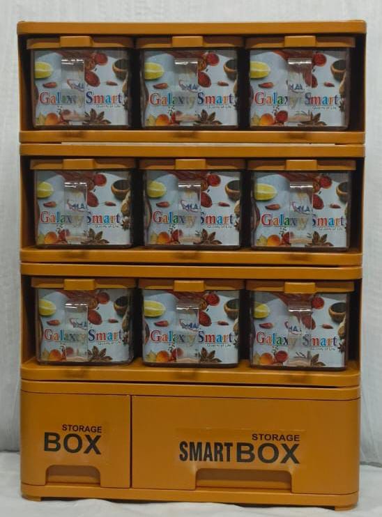 masala box 9 pcs golden and silver colour