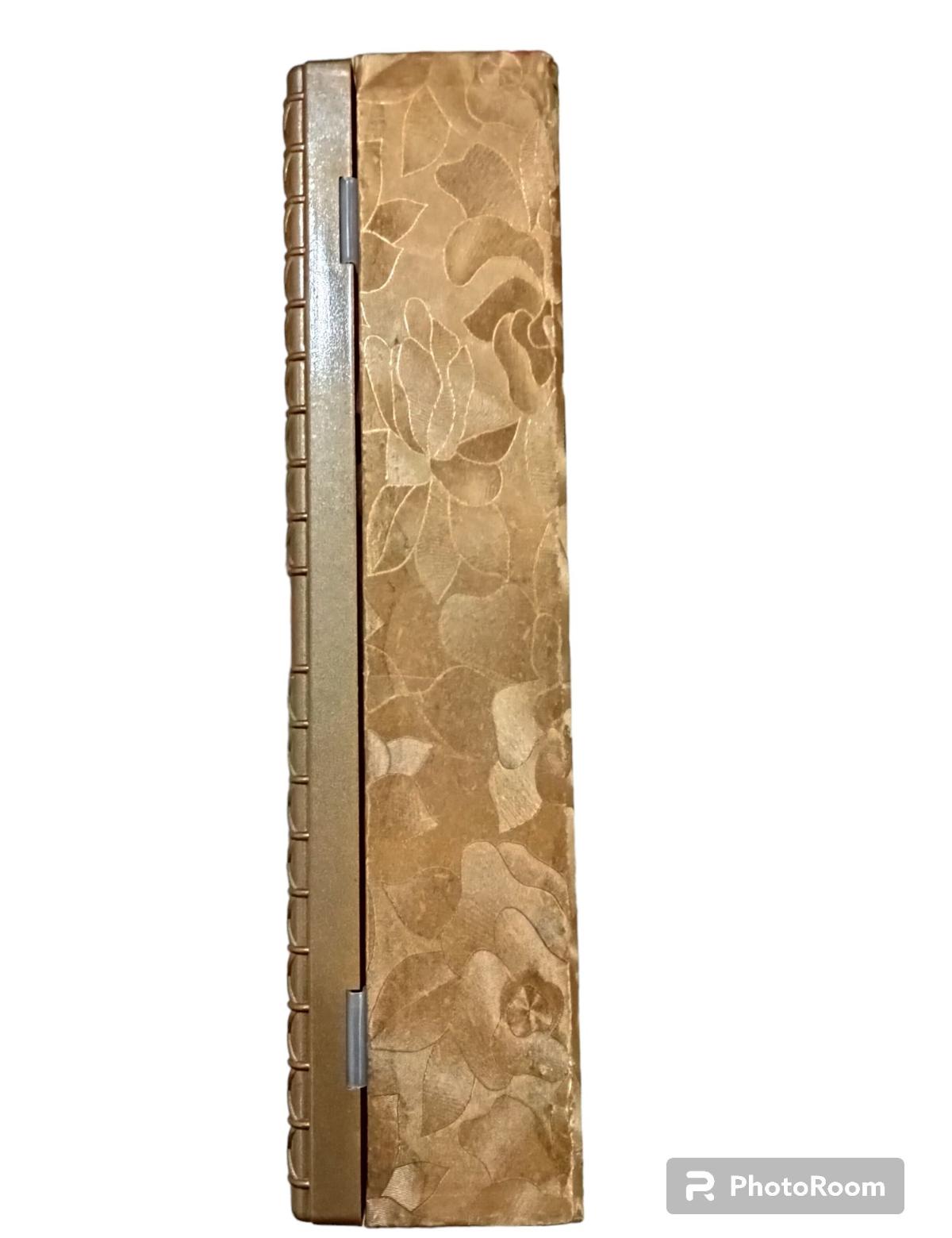 bangls stand .chori stand ..colour golden .mehroon